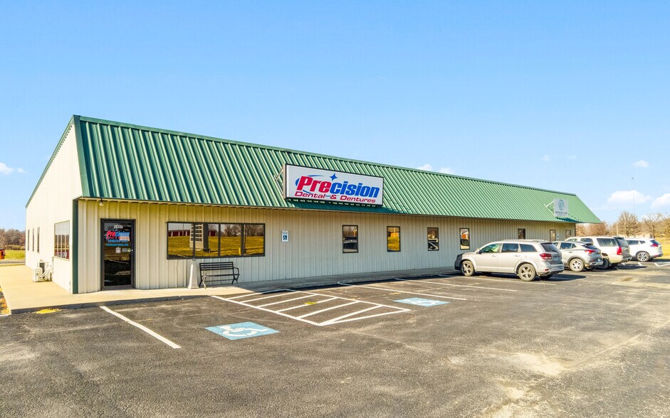 More Photos Of 1419 N Main St, Jay Storefront For Sale