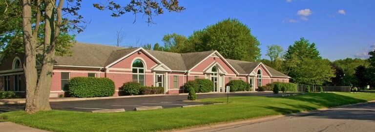 More Photos Of 8790 E Market St, Warren Medical For Sale