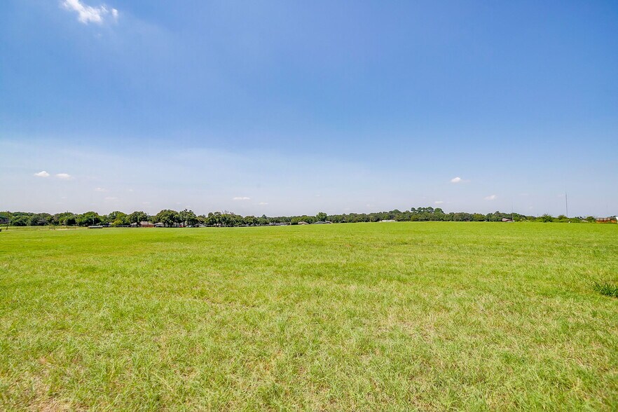 More Photos Of 601 County Road 805, Cleburne Land For Sale