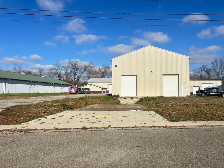 More Photos Of 1000 Brice St, Newark Warehouse For Sale