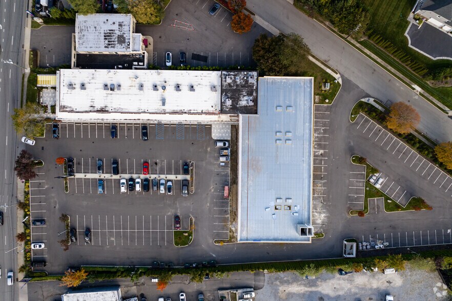 More Photos Of 1870 E Jericho Tpke, Huntington General Retail For Lease