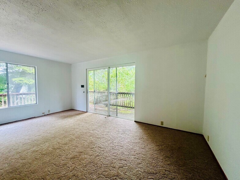 More Photos Of 1190 N Tenmile Lk, Lakeside Trailer Camper Park For Sale