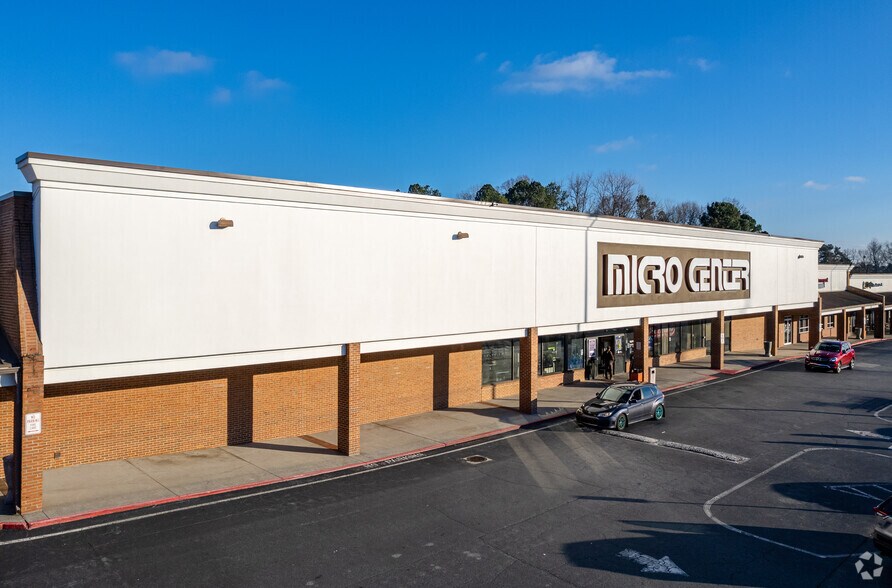 More Photos Of 1275 Powers Ferry Rd SE, Marietta Freestanding For Lease