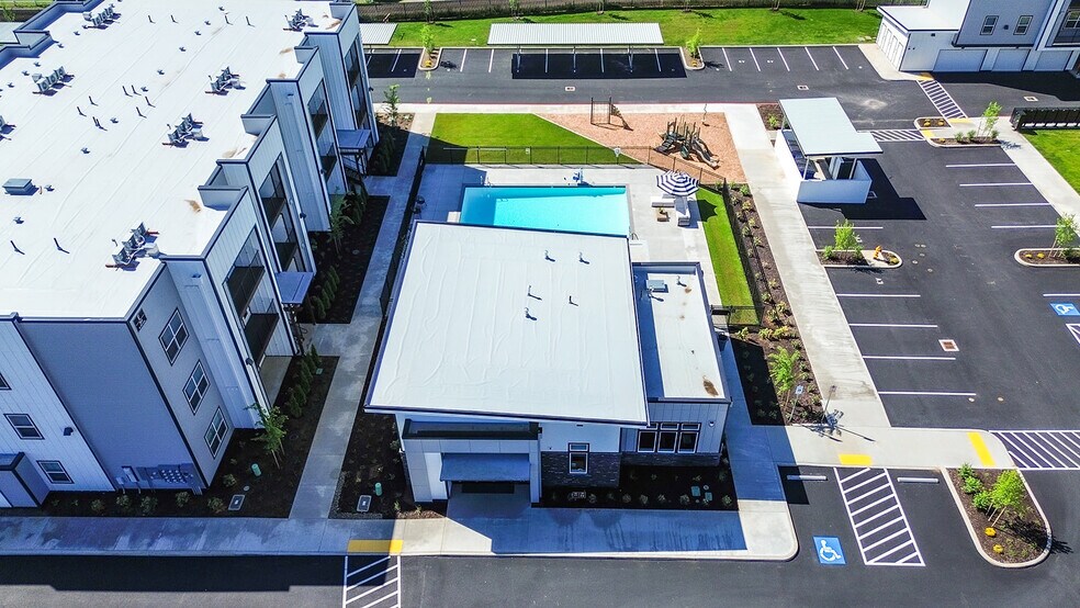 More Photos Of 7011 NE 126th St, Vancouver Apartments For Sale