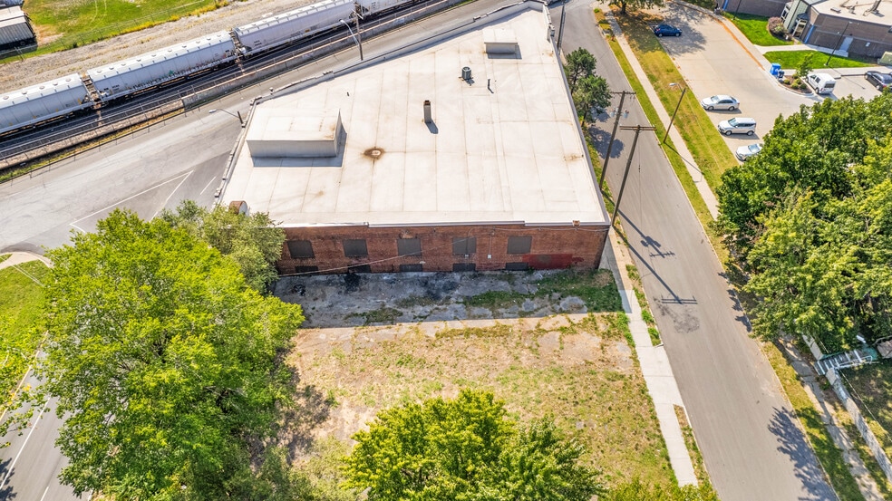 More Photos Of 6100 Wilson Ave, Kansas City Warehouse For Sale