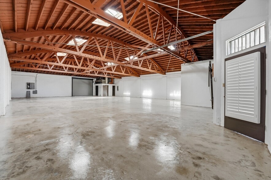 More Photos Of 11317 Atlantic Ave, Lynwood Warehouse For Sale