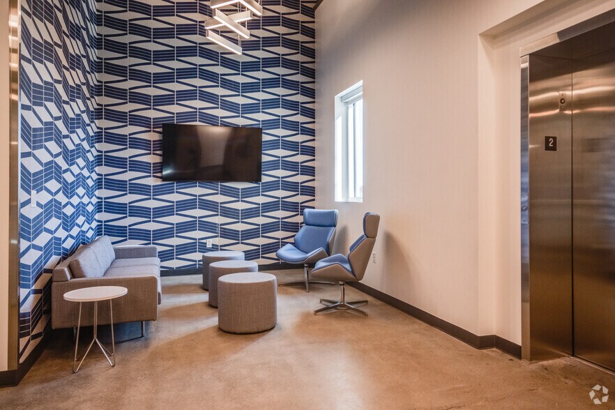 More Photos Of 2880 Wilderness Pl, Boulder Flex For Sale