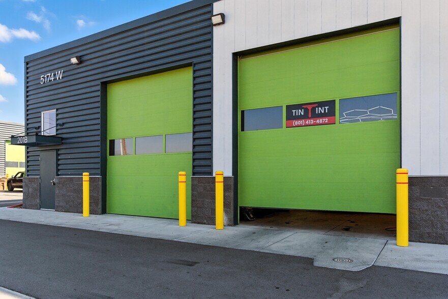 More Photos Of 5170-5176 W Liberator Dr, Kearns Warehouse For Lease