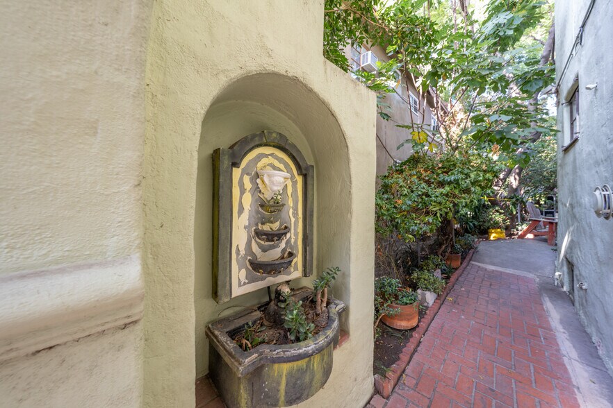 More Photos Of 6027-6029 Barton Ave, Los Angeles Apartments For Sale