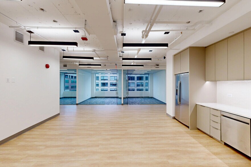 More Photos Of 1156 15th St NW, Washington Office For Lease