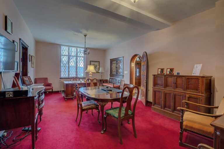 More Photos Of 3464 Central Pky, Cincinnati Funeral Home For Sale