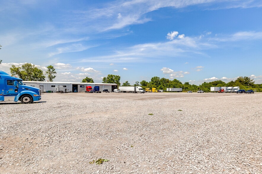 More Photos Of 440 W Pontoon Rd, Granite City Land For Sale