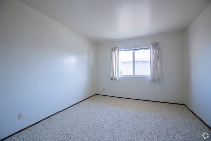 More Photos Of 2615 Marina Blvd, San Leandro Apartments For Sale