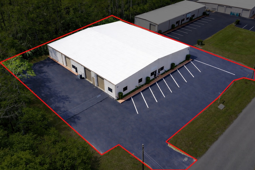 Primary Photo Of 4204 Louis Ave, Holiday Manufacturing For Lease