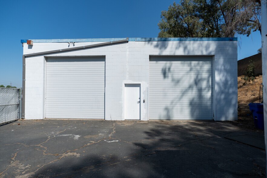 More Photos Of 2579 Atwater Blvd, Atwater Freestanding For Sale