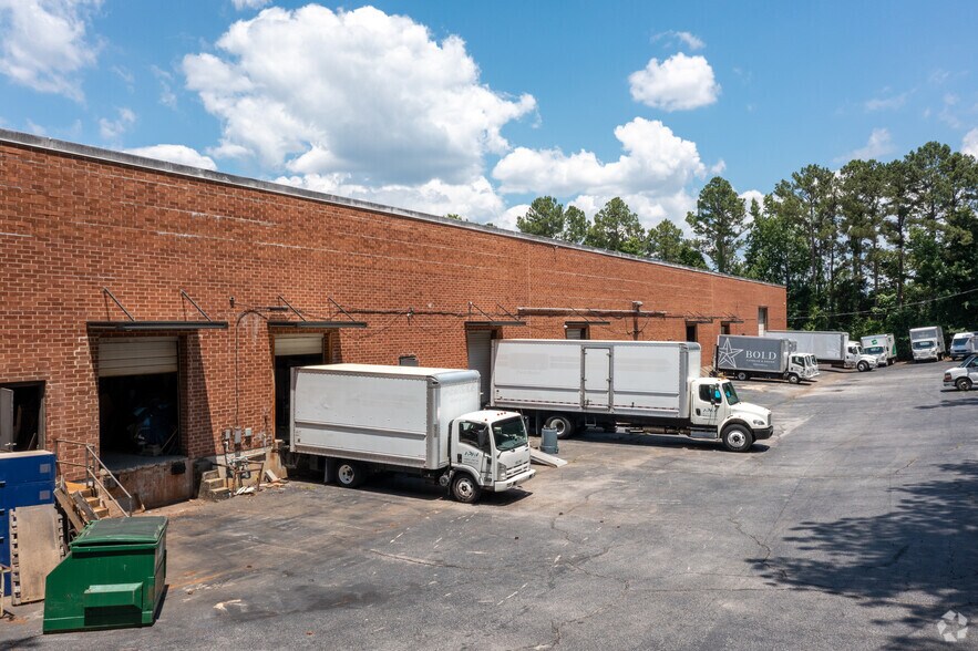 More Photos Of 2095 General Truman St NW, Atlanta Warehouse For Lease