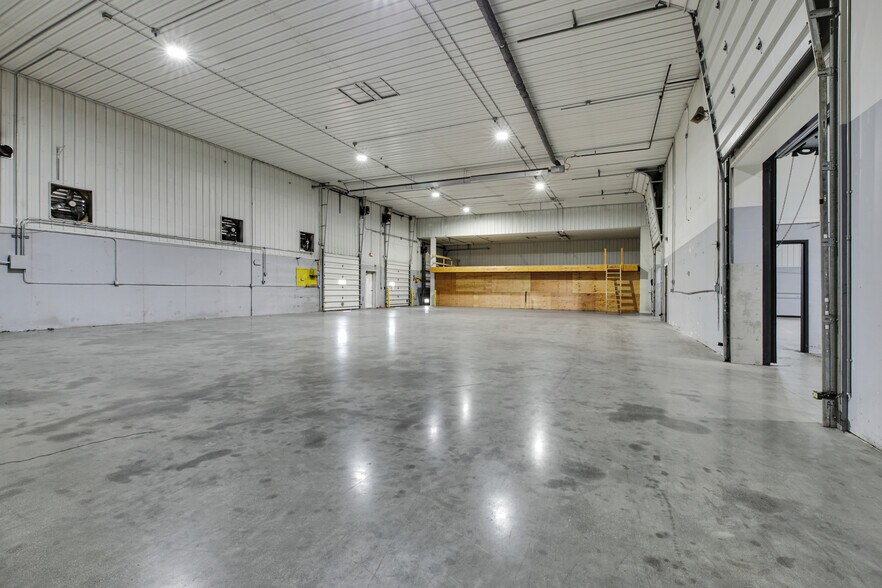 More Photos Of 680 Gerry Way, Darien Warehouse For Sale