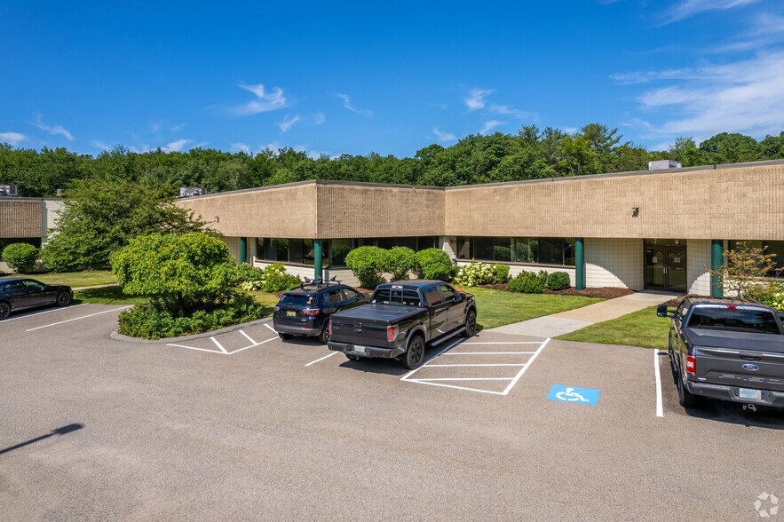More Photos Of 30 Centre Rd, Somersworth Research And Development For Lease