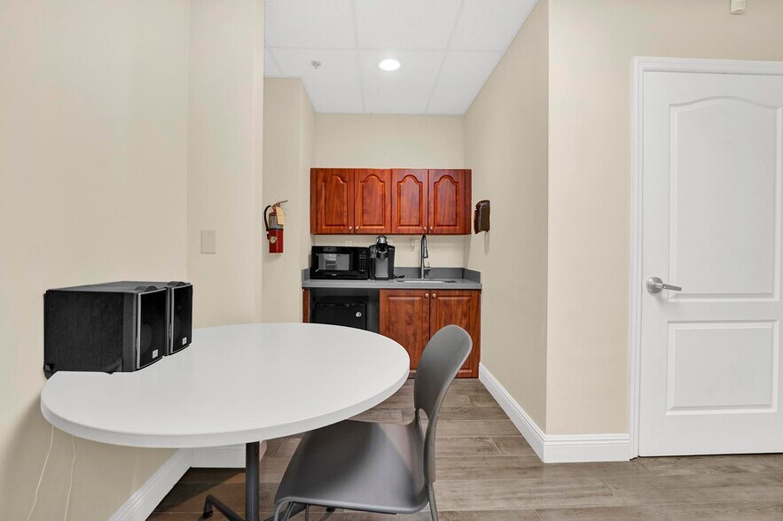 More Photos Of 5801 NW 151st St, Miami Lakes Office For Lease