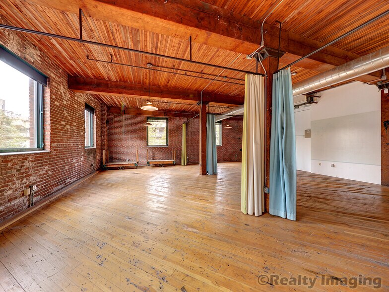 More Photos Of 1104 NW 15th Ave, Portland Office For Lease