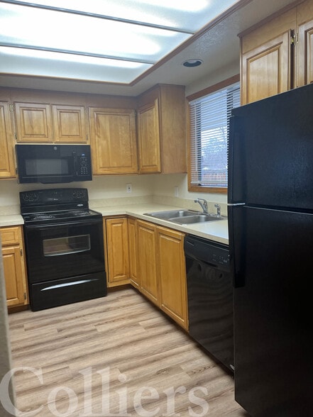 More Photos Of 2208-2220 S Gekeler Ln, Boise Apartments For Sale