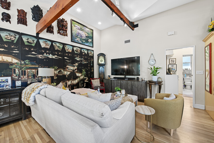 More Photos Of 8102 Norton Ave, West Hollywood Apartments For Sale