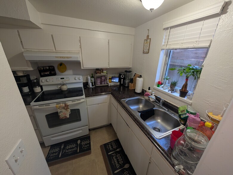 More Photos Of 10109-10133 Old Redwood Hwy, Windsor Apartments For Sale