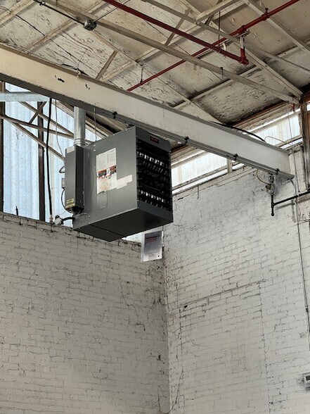 More Photos Of 3500 N Hawthorne St, Chattanooga Light Distribution For Lease