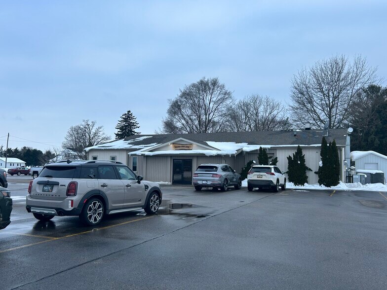 Primary Photo Of 3508 18th St, Wayland General Retail For Sale