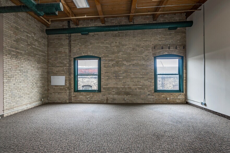 More Photos Of 413 Wacouta St, Saint Paul Office Residential For Lease
