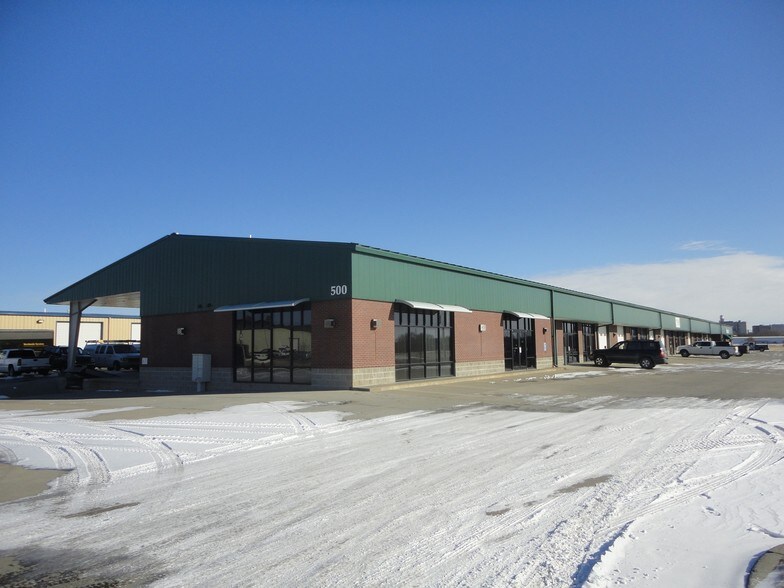 More Photos Of 500 W South St, Lincoln Flex For Lease