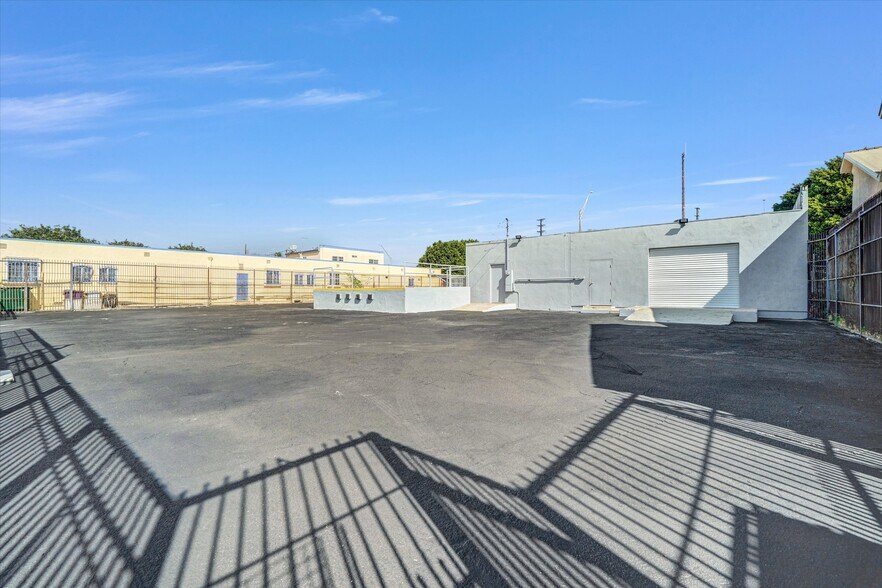 More Photos Of 520 W Pacific Coast Hwy, Long Beach Flex For Sale