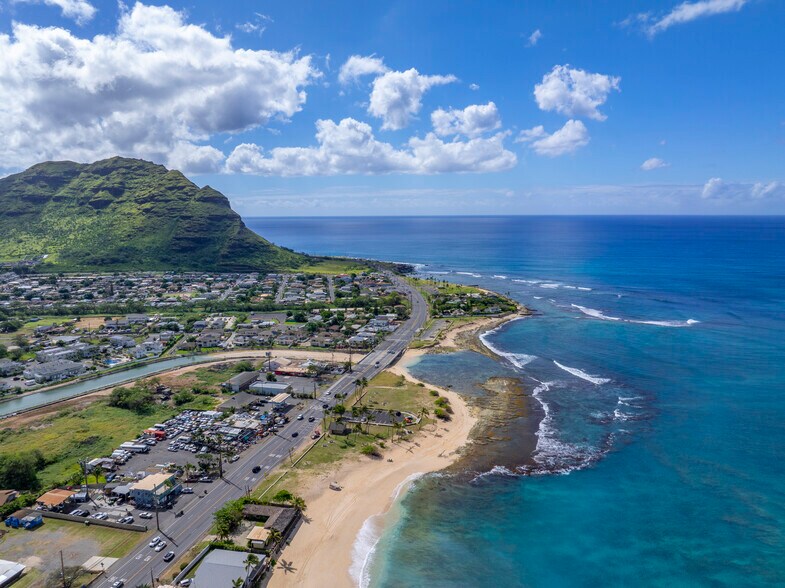 More Photos Of 87-718 Farrington Hwy, Waianae Convenience Store For Sale