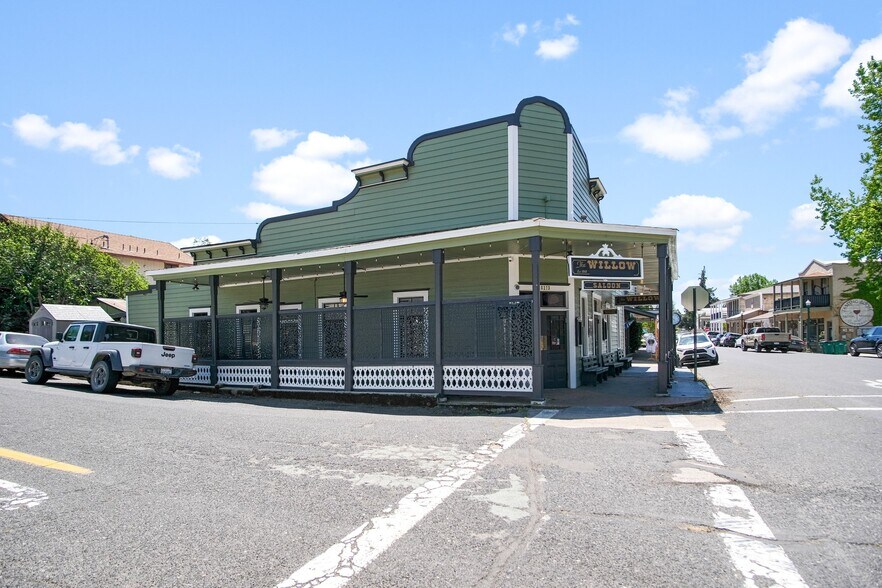 More Photos Of 18723 Main St, Jamestown General Retail For Sale