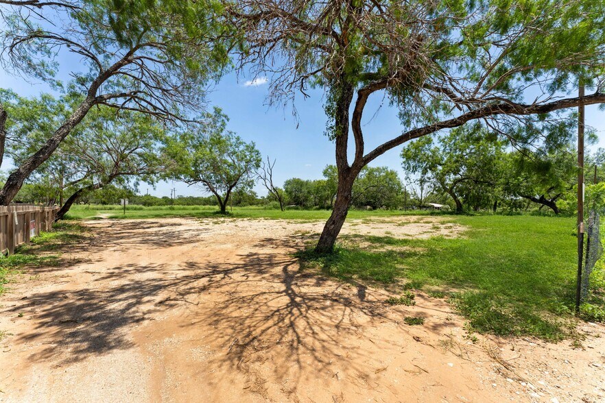 More Photos Of 13514 S US Highway 181, San Antonio Land For Sale