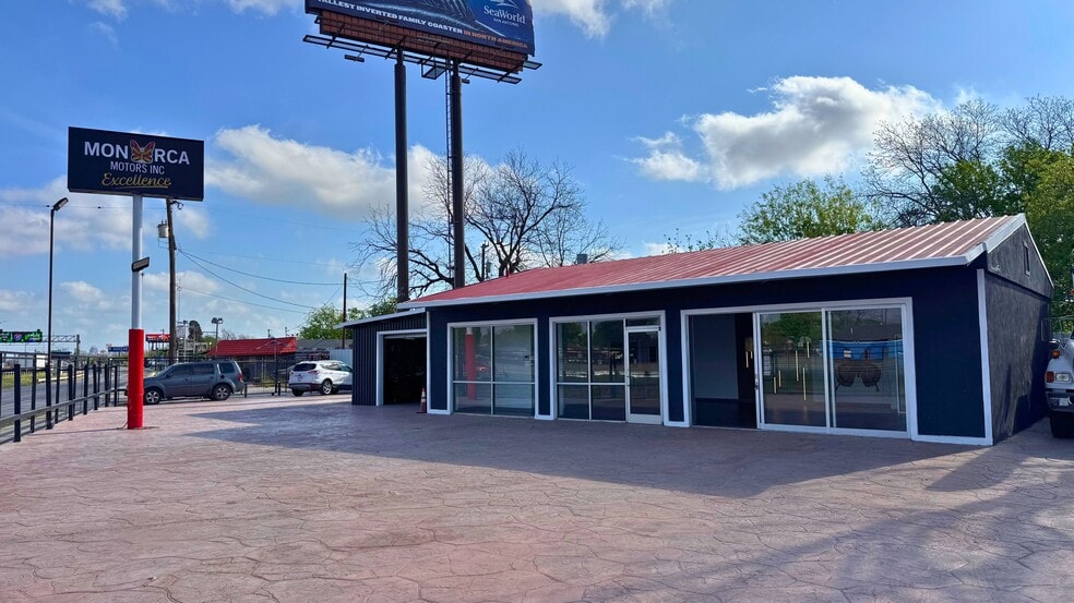 More Photos Of 5602 S IH 35, San Antonio Freestanding For Sale