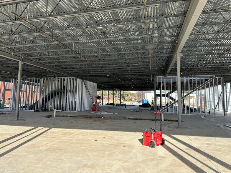 More Photos Of Spring Creek Parkway, Plano Unknown For Lease