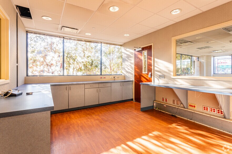 More Photos Of 630 Broad St, Carlstadt Medical For Lease