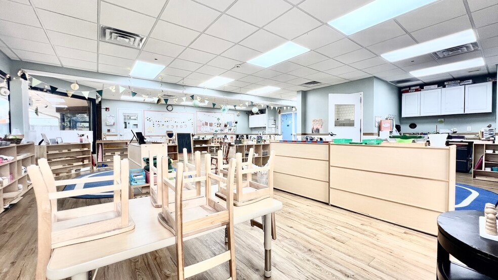 More Photos Of 205 Market Pl, Roswell Schools For Sale