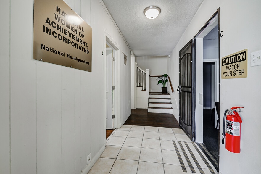 More Photos Of 2601 Prospect St, Houston Medical For Sale