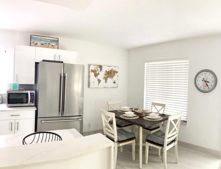 More Photos Of 2638 Lake Dr, Riviera Beach Apartments For Sale