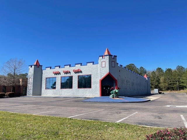 More Photos Of 2040 Schillinger Rd S, Mobile Freestanding For Lease