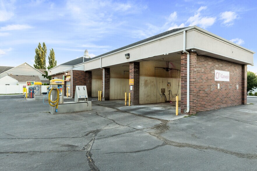 More Photos Of 125 W Center St, Pleasant Grove Specialty For Sale