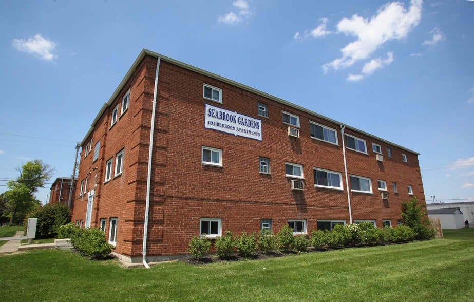 Primary Photo Of 3670 Seabrook Ave, Columbus Apartments For Sale