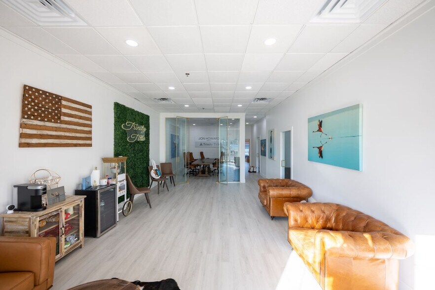 More Photos Of 4507 furling Ln, Destin Loft Creative Space For Lease