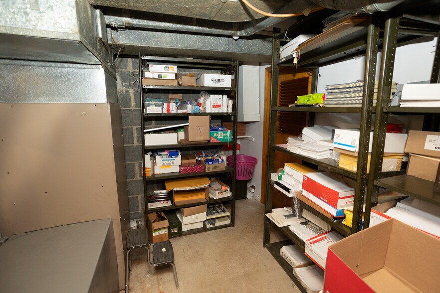 More Photos Of 73 Amboy Ave, Metuchen Medical For Sale