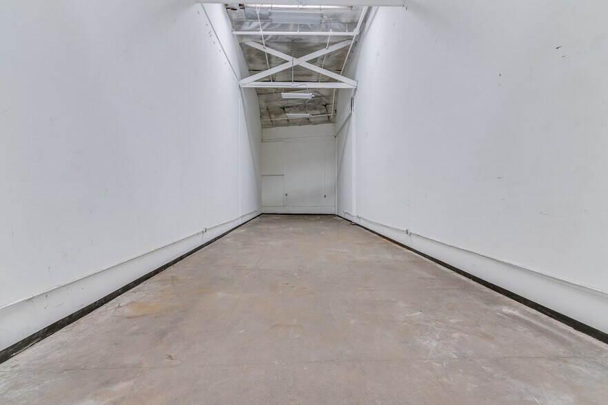 More Photos Of 2023-2043 S Santa Fe Ave, Los Angeles Unknown For Lease