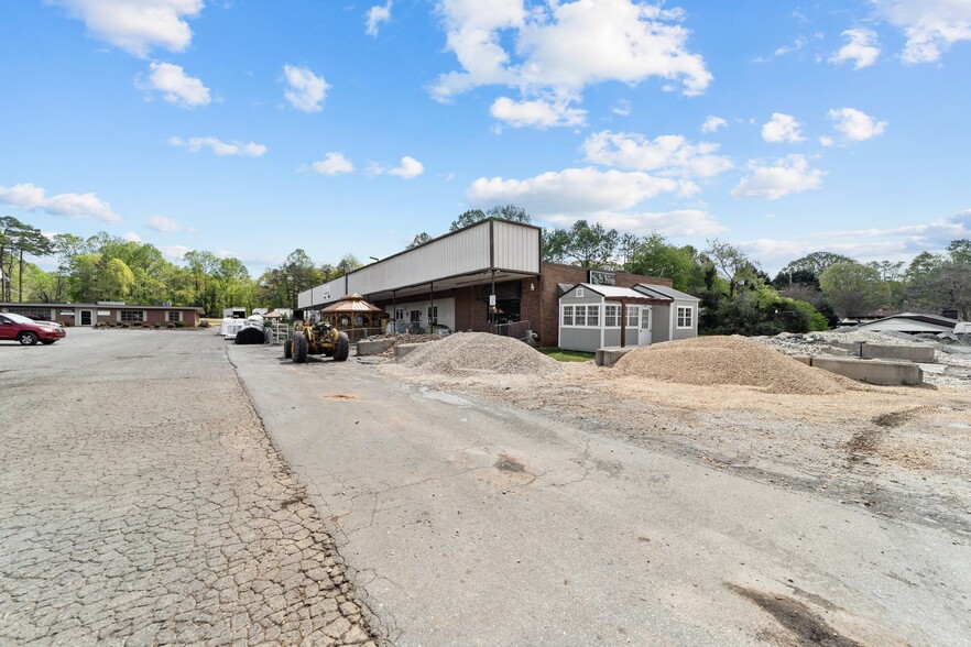 More Photos Of 110 E Wall St, Rural Hall Garden Center For Sale