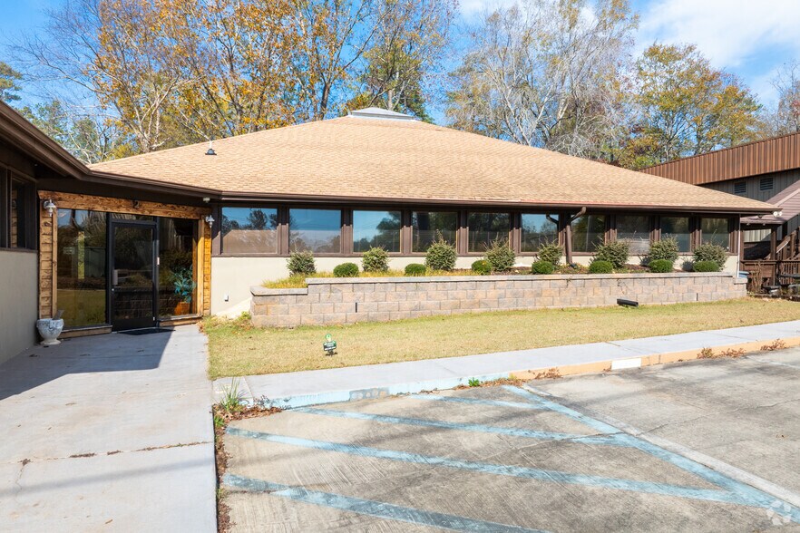 More Photos Of 2 Woodcross Dr, Columbia Medical For Sale