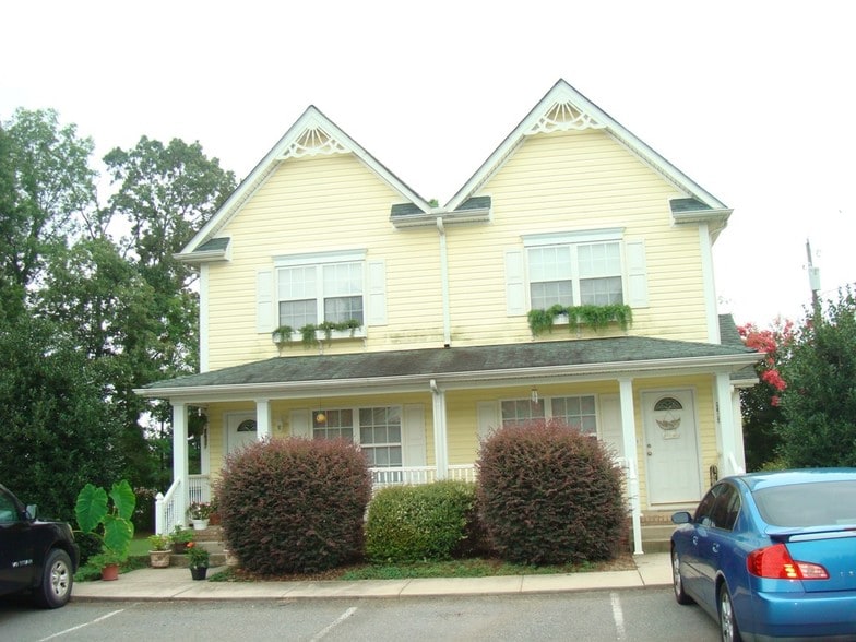 More Photos Of 2563 - 2627 Clover Rd, Concord Apartments For Sale